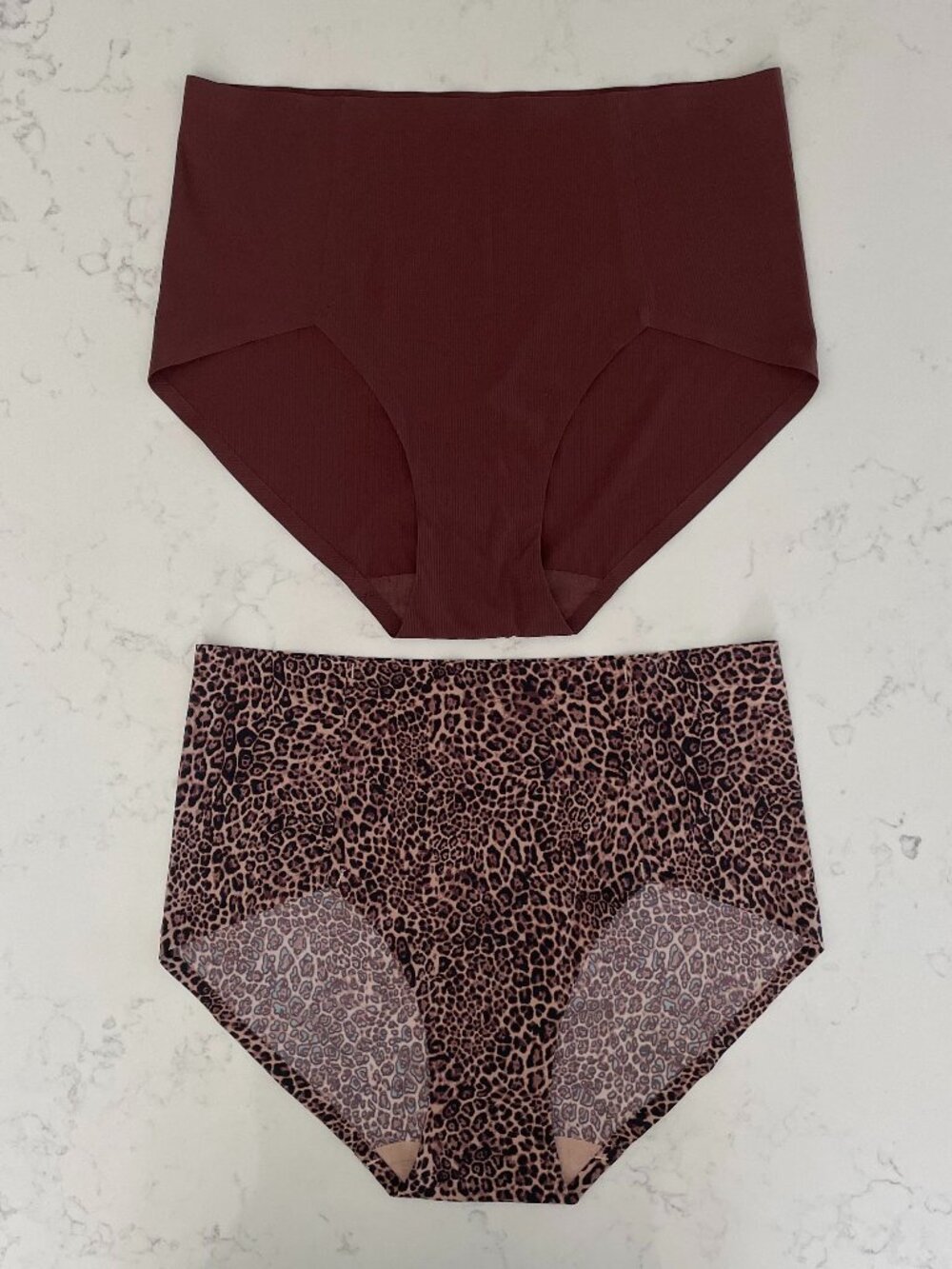 Adrienne Vittadini 2 Pairs No Show Mid Rise Super Soft Print/Solid Panties M